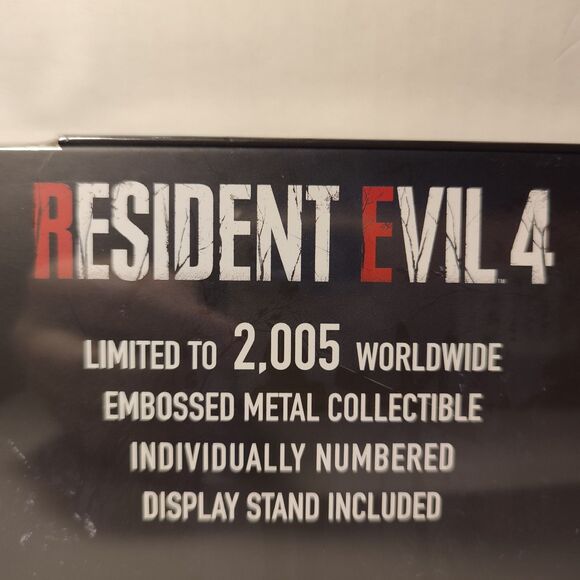 Resident Evil 4 Upgrade Ticket Figurine Bitores Medallion & Ashleys Necklace Set - Picture 3 of 15